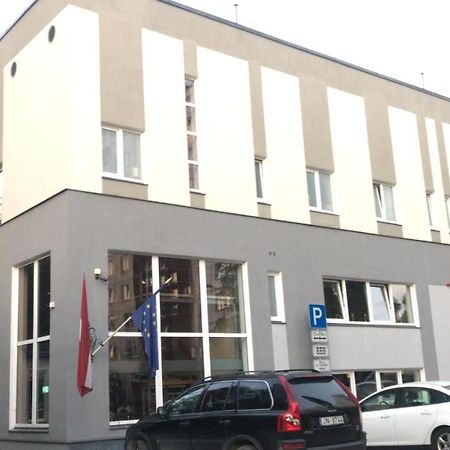 Sia Cikstonis Hotel Riga Exterior foto